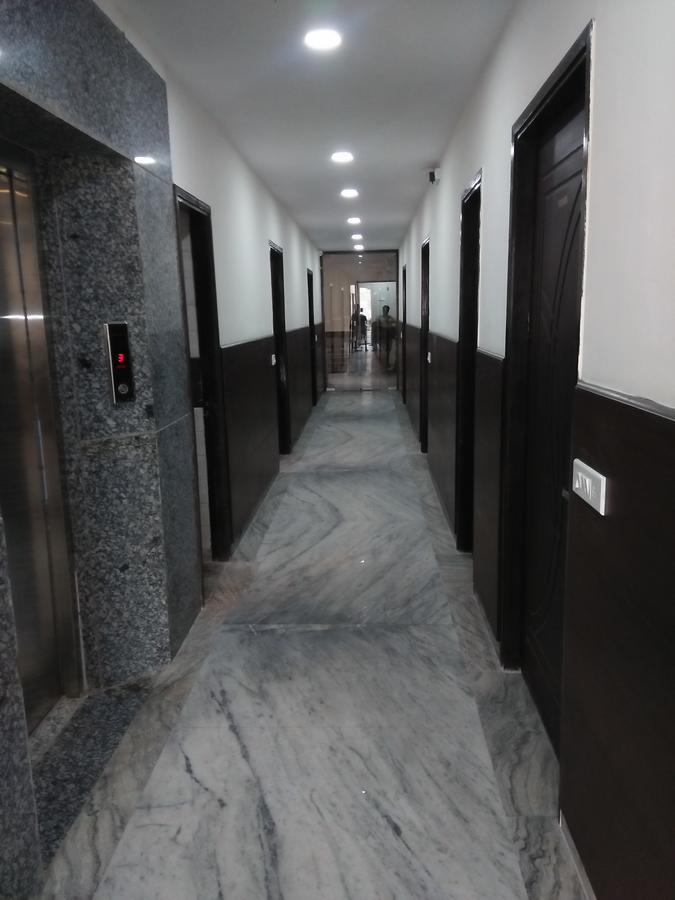 Hotel Sar Kamla Dham Skd Vrindavan Fully Vaccinated Staff Extérieur photo